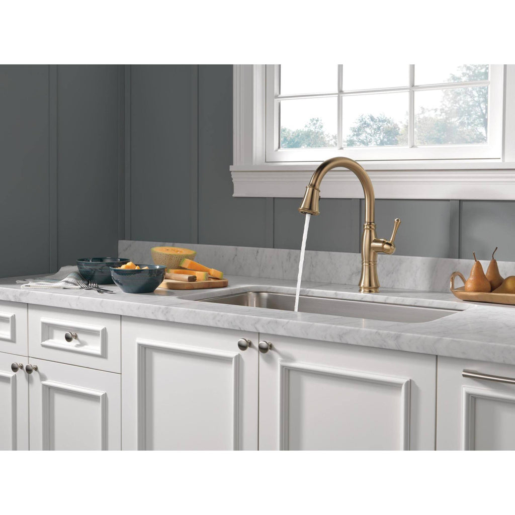 Chrome Single Handle Pull Down Kitchen Faucet O8707
