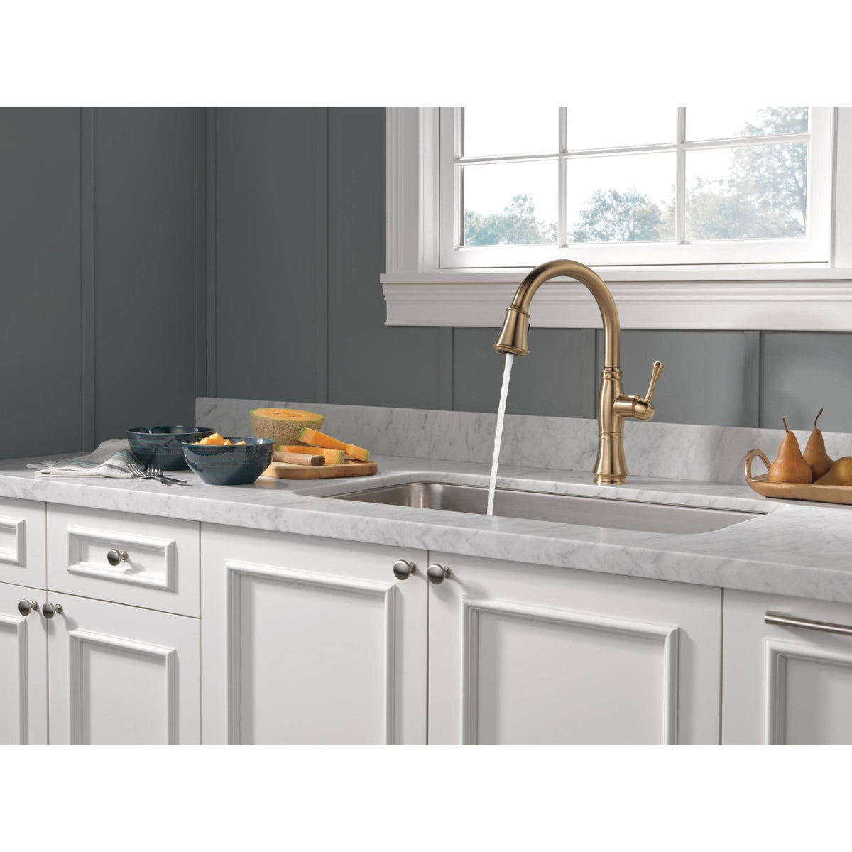 Chrome Single Handle Pull Down Kitchen Faucet O8707