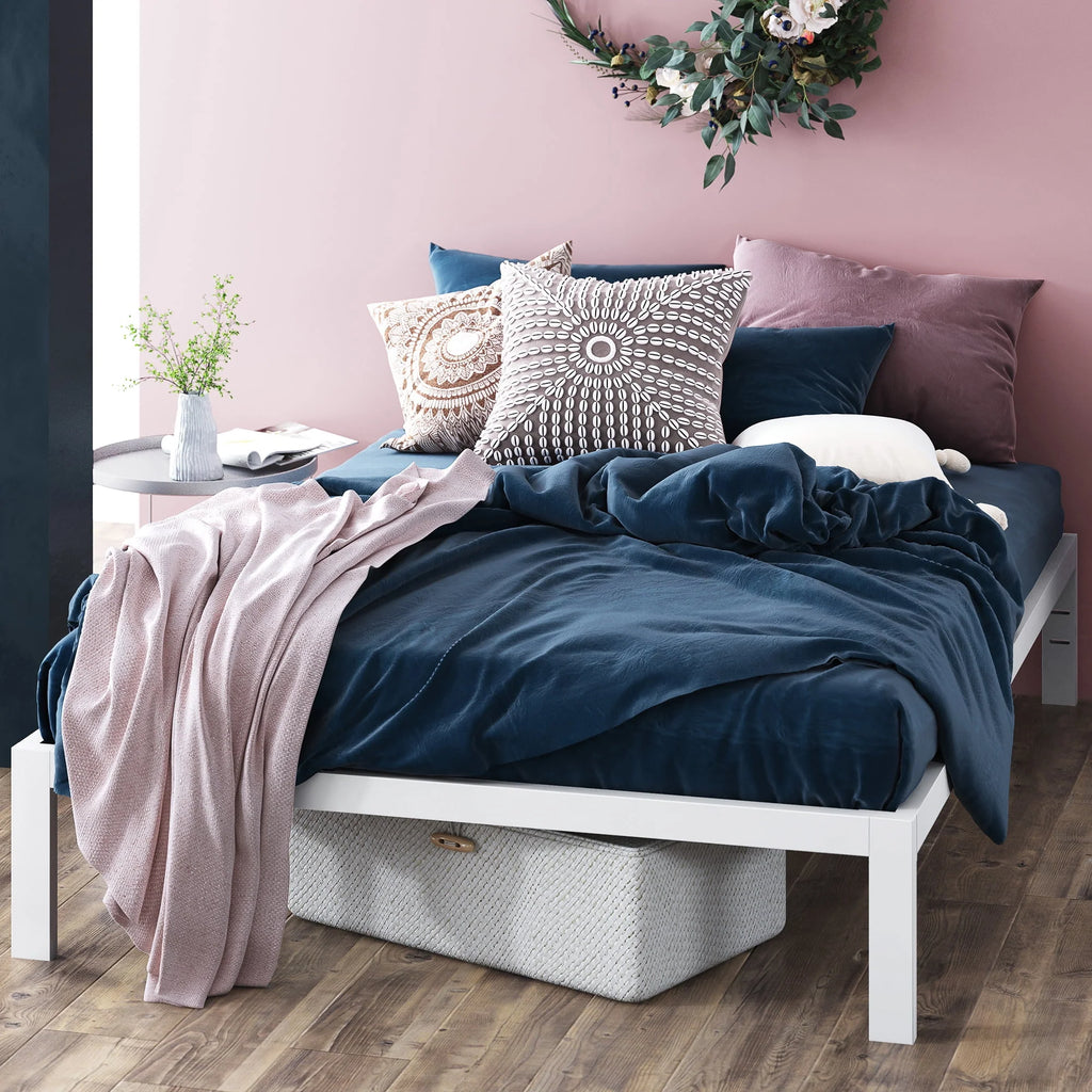 Black Metal Platform Bed Frame, Queen Z833581