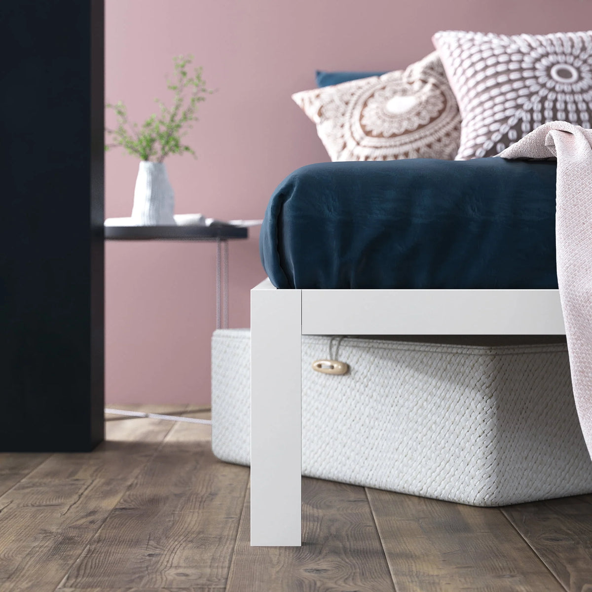 Black Metal Platform Bed Frame, Queen Z833581