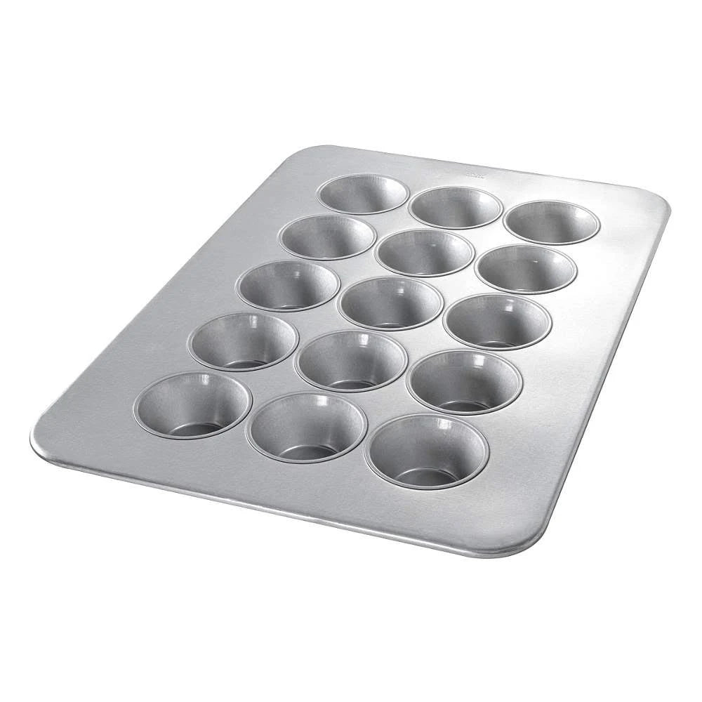 Glazed Pecan Roll Pan O418