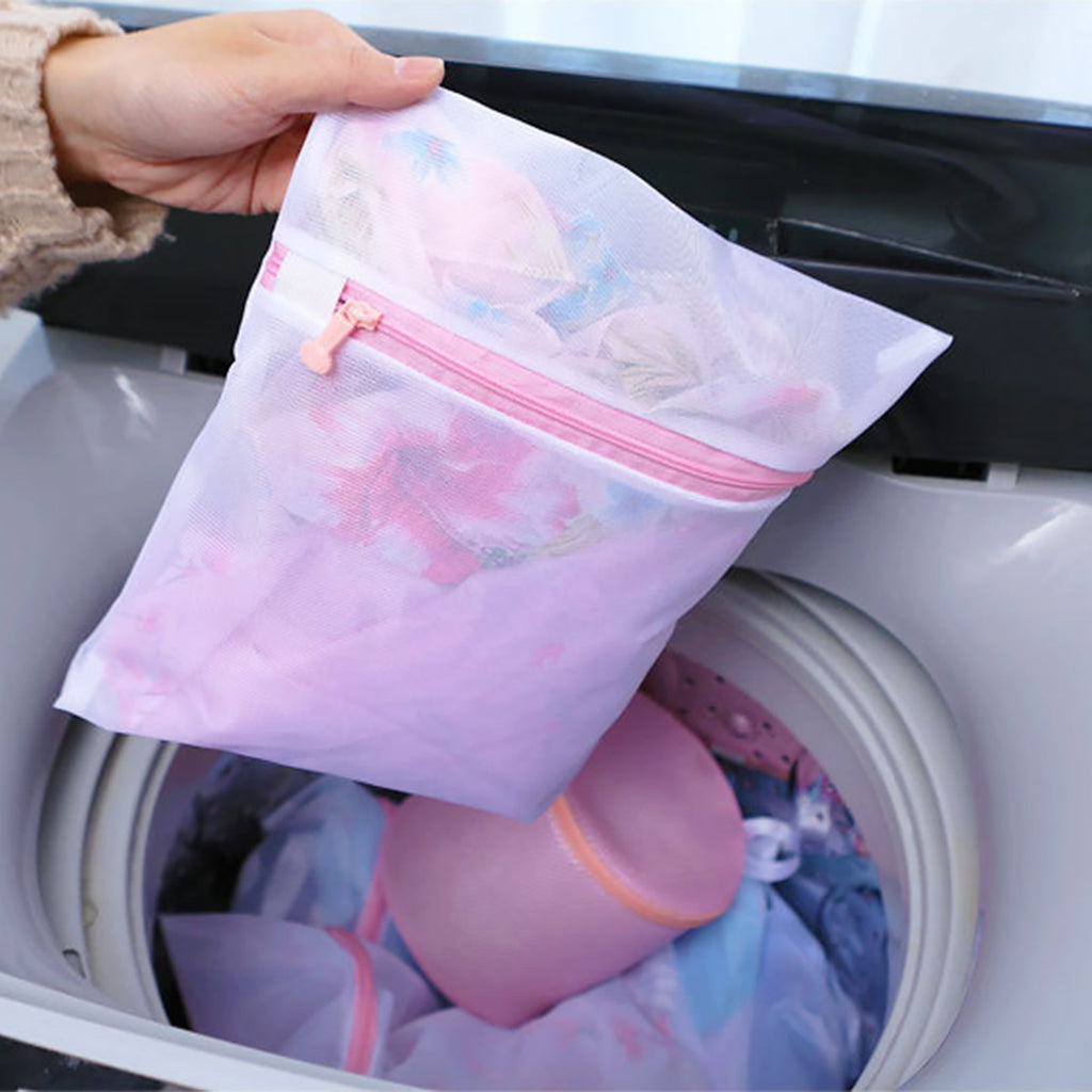 3Pack Mesh Laundry Bags for Washing Machines M910955